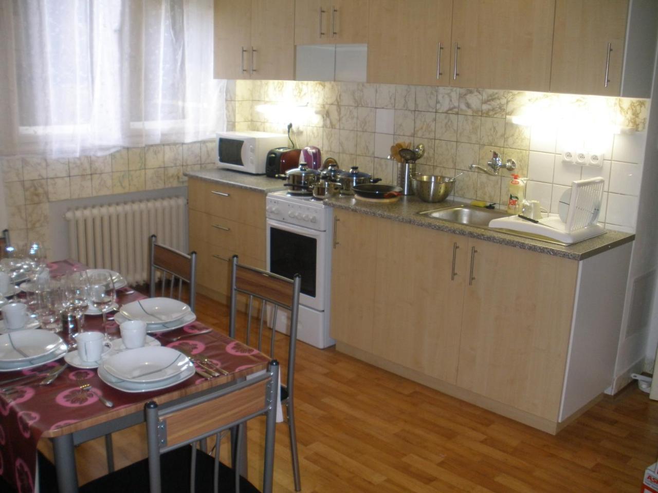 Apartments Tronicek Prag Rum bild